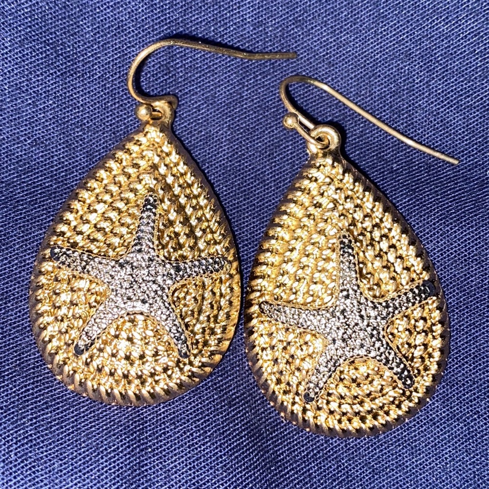 Gold/silver tone starfish hook earrings